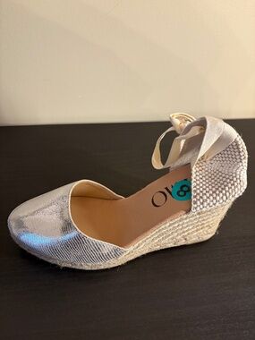 Gaimo Women’s Metallic Espadrille Size 8